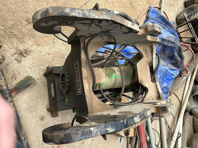 TILT ROTATOR TR150 - آلات الإنشاء: صورة 4 TILT ROTATOR TR150 - آلات الإنشاء: صورة 4