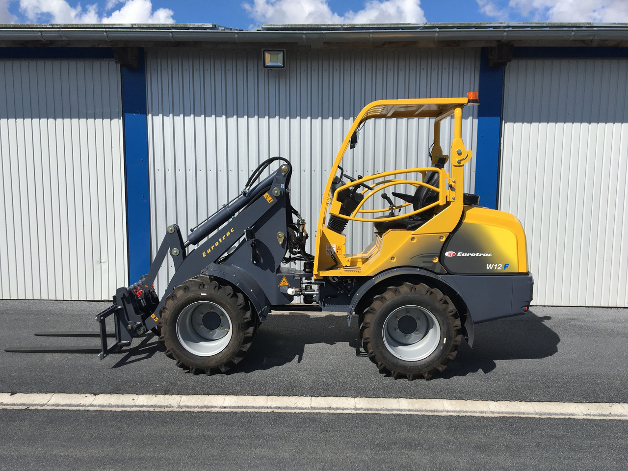 EUROTRAC W12F Schutzdach - حفّار: صورة 2 EUROTRAC W12F Schutzdach - حفّار: صورة 2