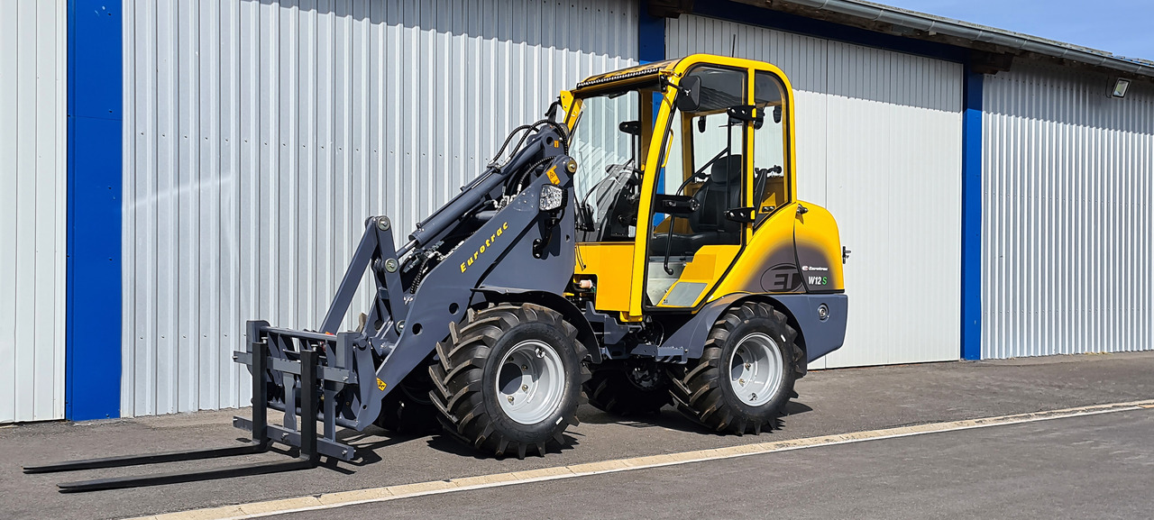 Eurotrac W12 Radlader Hoflader - لودر مفصلي صغير: صورة 1 Eurotrac W12 Radlader Hoflader - لودر مفصلي صغير: صورة 1
