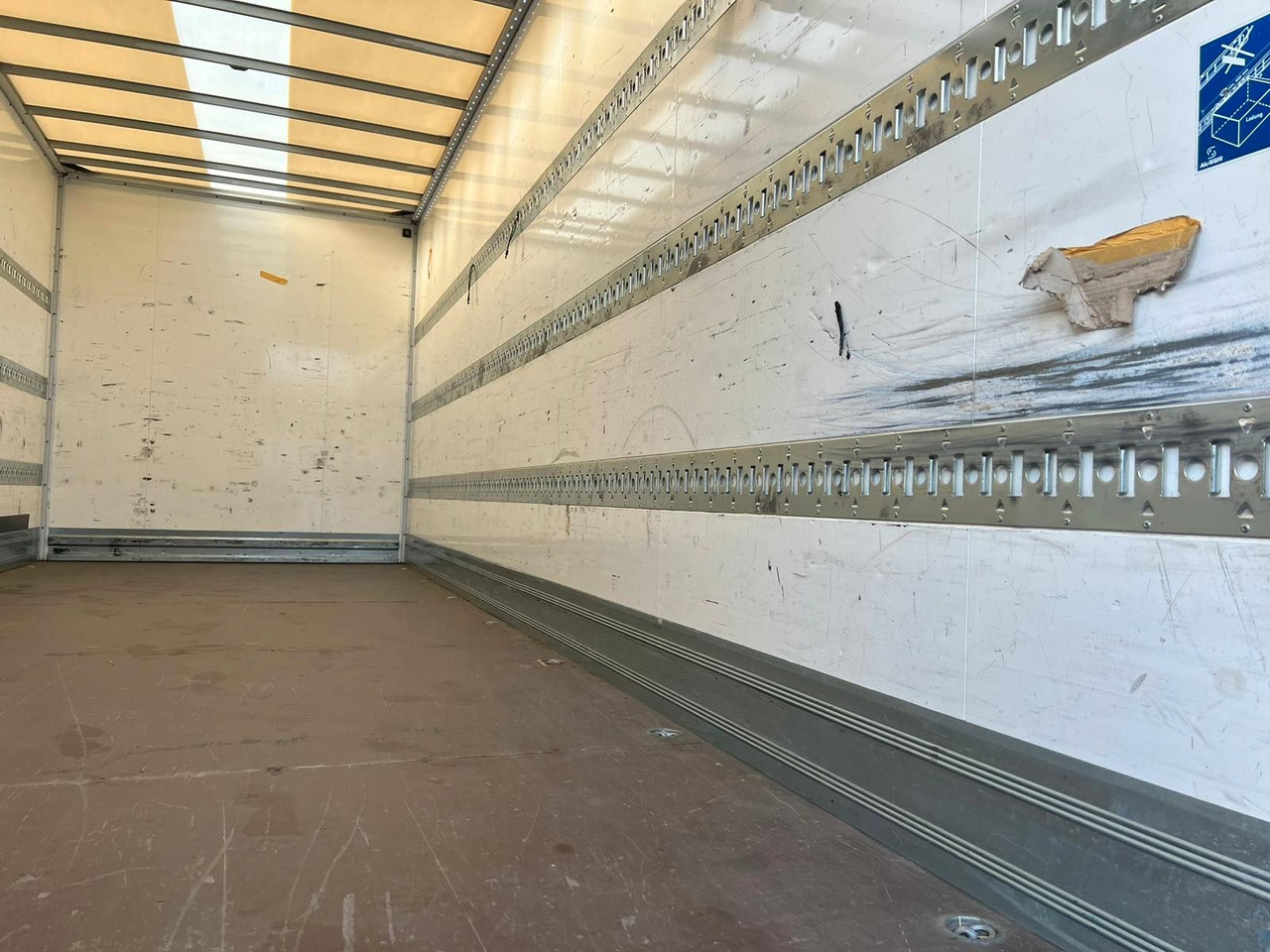 شاحنة صندوقية Mercedes-Benz ATEGO 1530 * SCHLAFKABINE * STANDKLIMA*LBW 2 TON: صورة 7