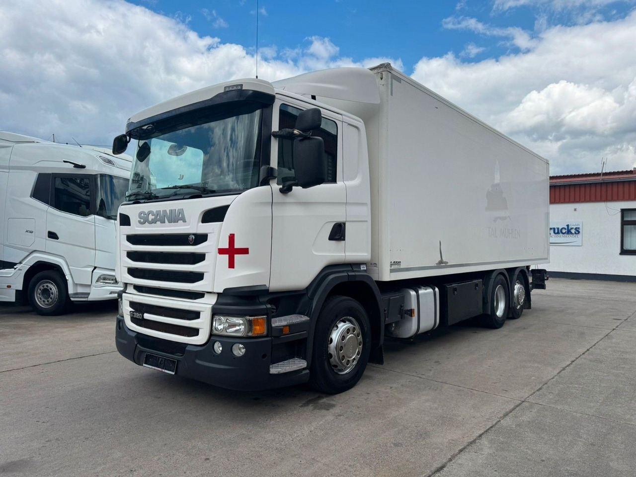 Scania P 380 * KOFFER * LBW 3 TON * LENK / LIFTACHSE * - شاحنة صندوقية: صورة 1 Scania P 380 * KOFFER * LBW 3 TON * LENK / LIFTACHSE * - شاحنة صندوقية: صورة 1