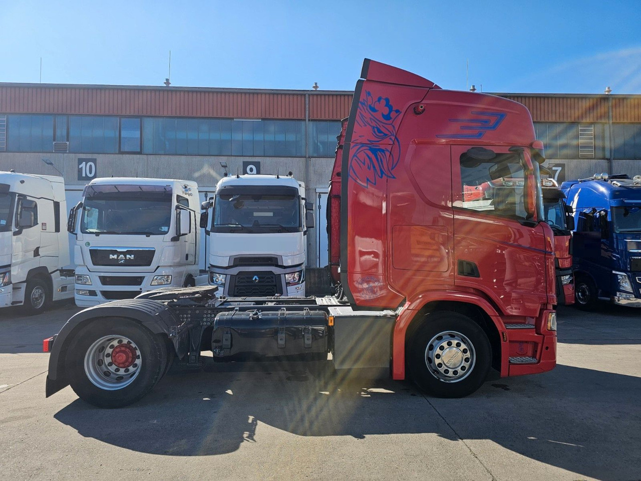 Scania R 460 * BRANDSCHADEN * ACC * RETARDER * LEDER * - مقطورة السحب: صورة 4 Scania R 460 * BRANDSCHADEN * ACC * RETARDER * LEDER * - مقطورة السحب: صورة 4