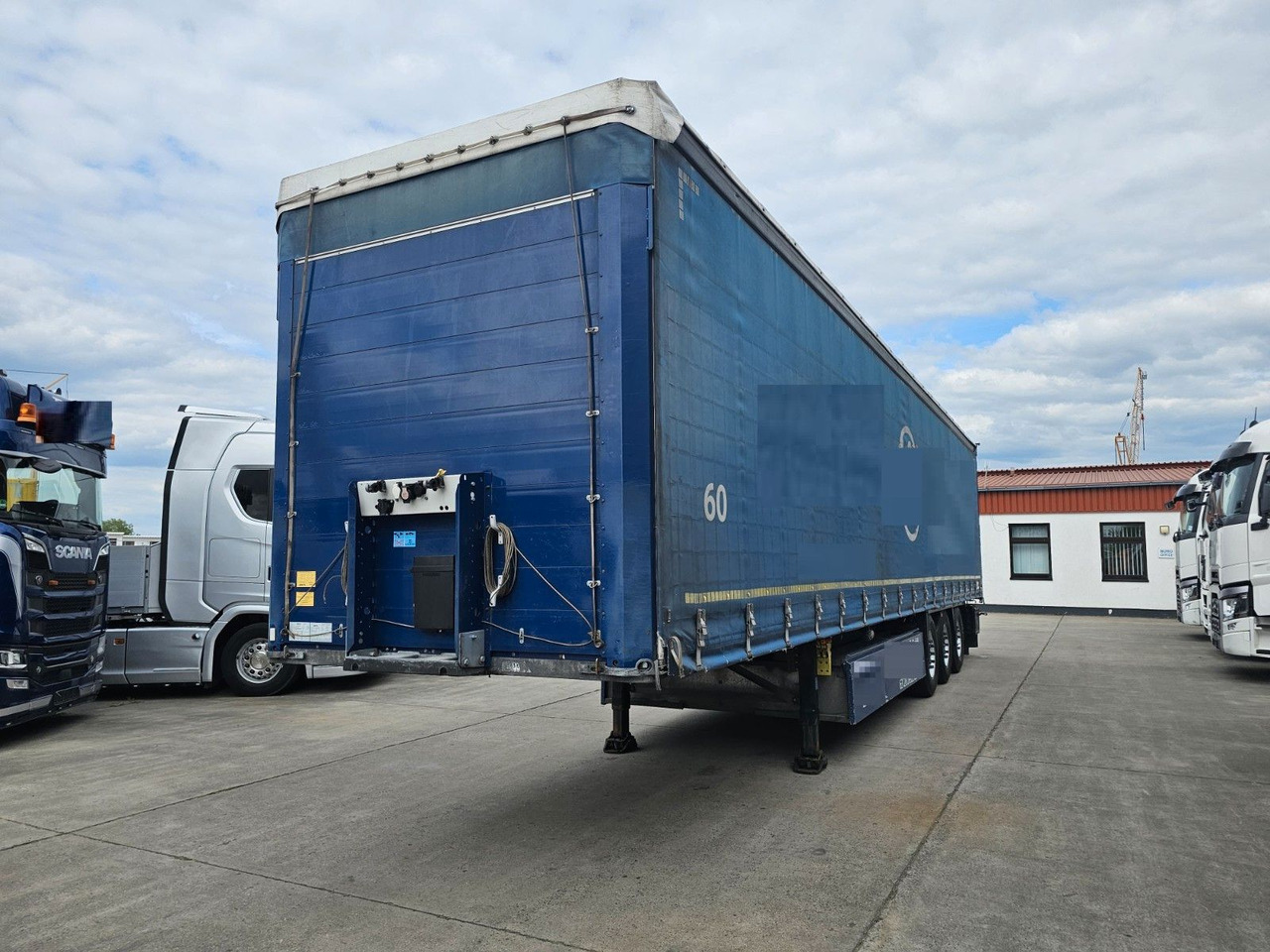 Schmitz Cargobull SCB 53T * PR. PL.*1x LIFT*SEITENPLANEN*2xVORHAND - نصف مقطورة بستائر جانبية: صورة 1 Schmitz Cargobull SCB 53T * PR. PL.*1x LIFT*SEITENPLANEN*2xVORHAND - نصف مقطورة بستائر جانبية: صورة 1