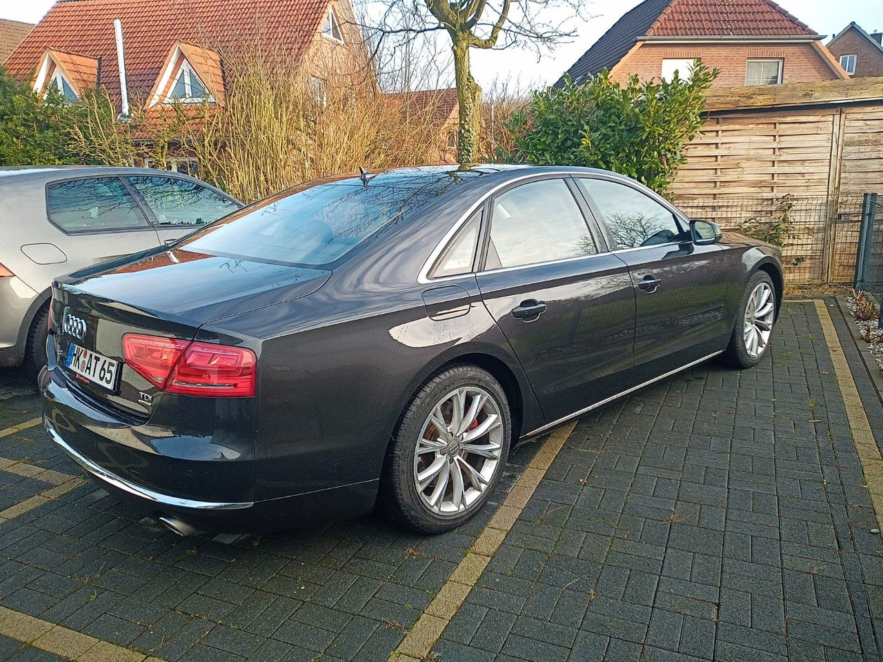 Audi A8 4.2 TDI tiptronic quattro - سيدان: صورة 2 Audi A8 4.2 TDI tiptronic quattro - سيدان: صورة 2