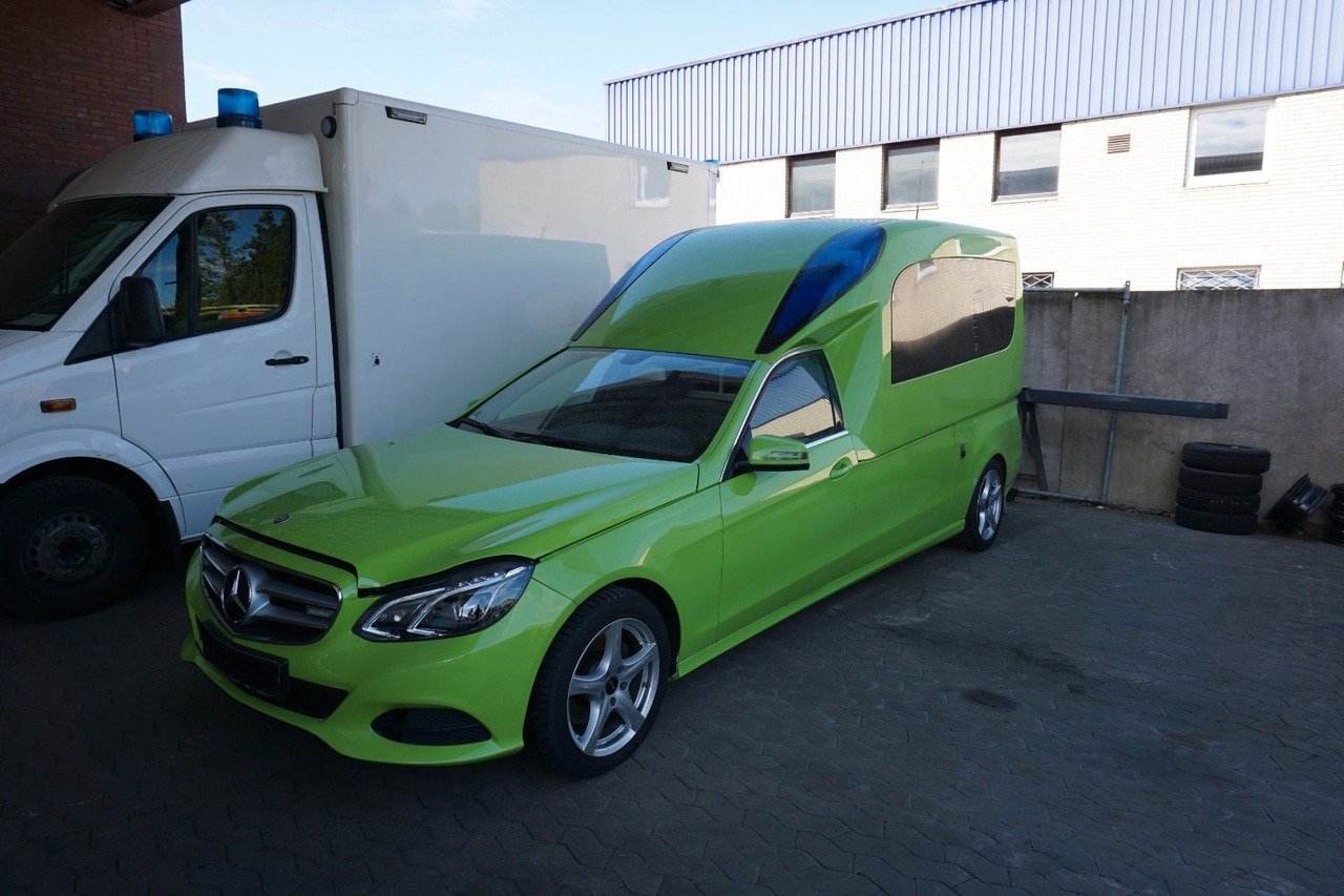 Mercedes-Benz E 300 Binz VF212 KTW - سيارة إسعاف: صورة 3 Mercedes-Benz E 300 Binz VF212 KTW - سيارة إسعاف: صورة 3