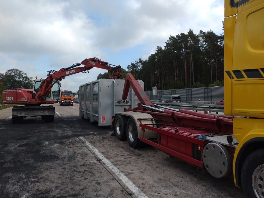 Scania R 730 Abroller voll Luft Scania R 730 Abroller voll Luft - شاحنة برافعة خطافية: صورة 2 Scania R 730 Abroller voll Luft Scania R 730 Abroller voll Luft - شاحنة برافعة خطافية: صورة 2