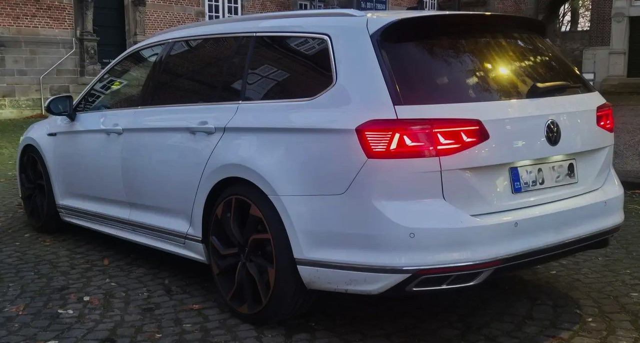Volkswagen Passat 4-motion R line 9x20 Zoll - سيارة ستيشن: صورة 4 Volkswagen Passat 4-motion R line 9x20 Zoll - سيارة ستيشن: صورة 4
