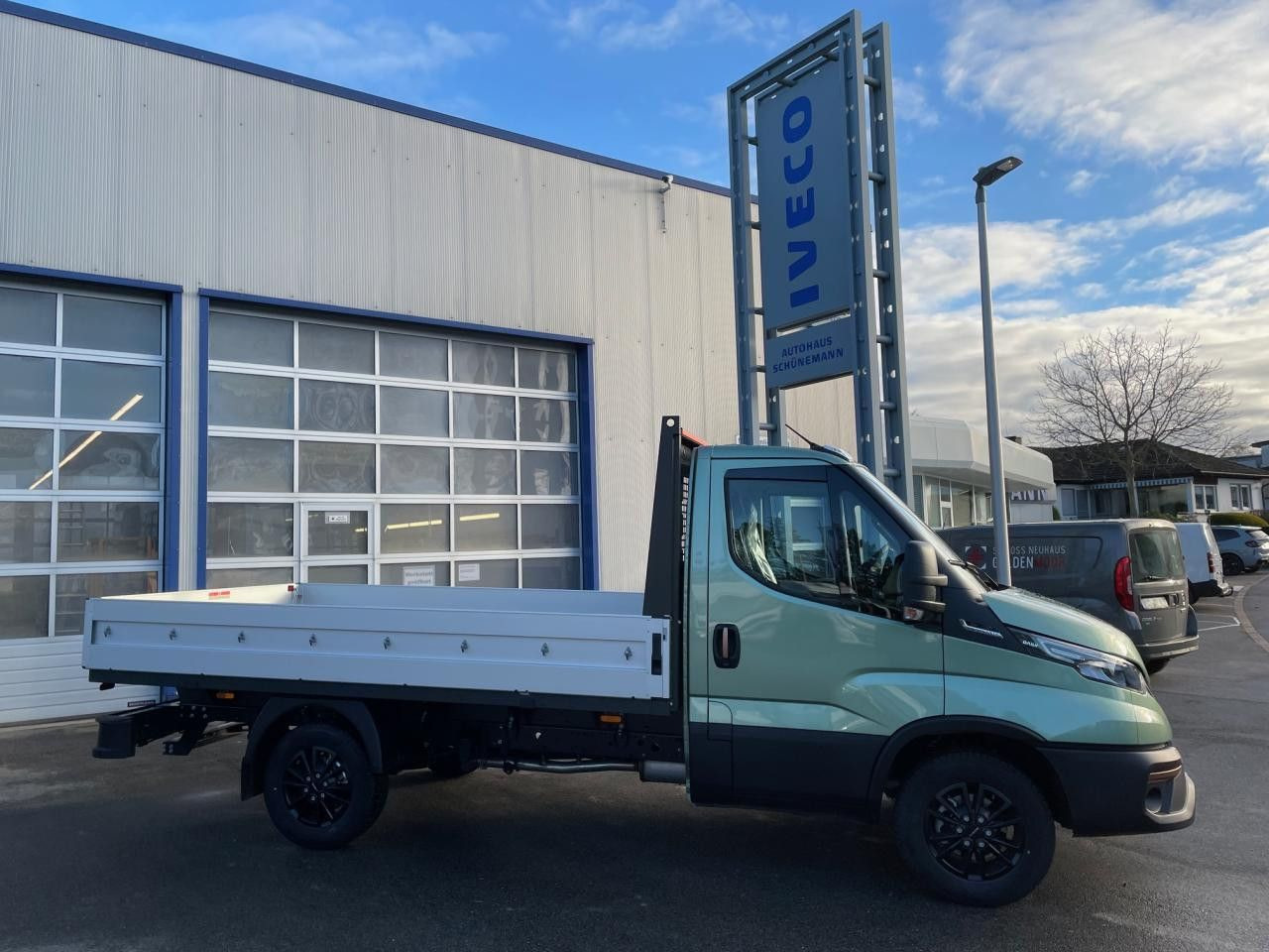 Iveco Daily 35S14A8 Euro6 Klima AHK Navi ZV Iveco Daily 35S14A8 Euro6 Klima AHK Navi ZV - شاحنة توصيل مفتوحة: صورة 3 Iveco Daily 35S14A8 Euro6 Klima AHK Navi ZV Iveco Daily 35S14A8 Euro6 Klima AHK Navi ZV - شاحنة توصيل مفتوحة: صورة 3