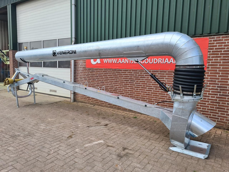 AT 400-6 - رشاش معلق على جرار: صورة 2 AT 400-6 - رشاش معلق على جرار: صورة 2