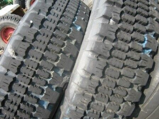 Banden 315/75 R 22,5 - إطارات - شاحنة: صورة 2 Banden 315/75 R 22,5 - إطارات - شاحنة: صورة 2