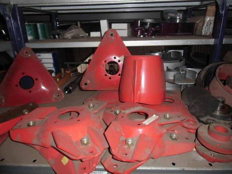 Schijvenmaaier Onderdelen - قطع الغيار - آلات زراعية: صورة 1 Schijvenmaaier Onderdelen - قطع الغيار - آلات زراعية: صورة 1