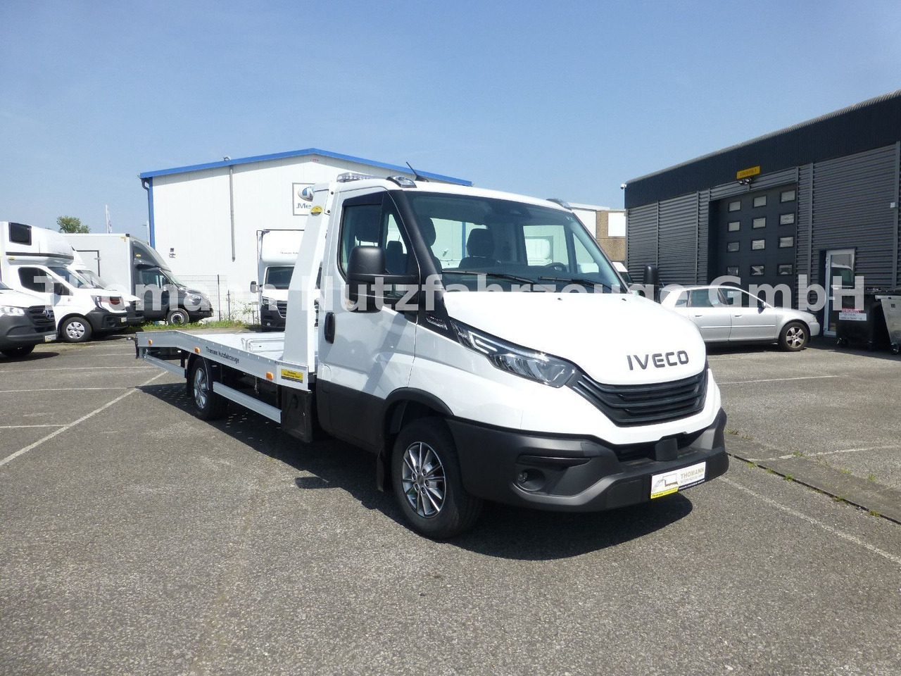 Iveco Daily 35S18 Autotransporter Aut. Luftfed. NAVI - شاحنة سحب: صورة 2 Iveco Daily 35S18 Autotransporter Aut. Luftfed. NAVI - شاحنة سحب: صورة 2