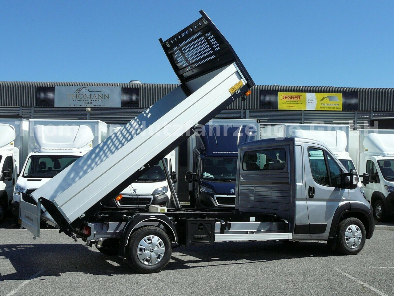 Peugeot Boxer Pritsche 3 Seiten Kipper Premiumaufbau Peugeot Boxer Pritsche 3 Seiten Kipper Premiumaufbau - قلاب صغير: صورة 3 Peugeot Boxer Pritsche 3 Seiten Kipper Premiumaufbau Peugeot Boxer Pritsche 3 Seiten Kipper Premiumaufbau - قلاب صغير: صورة 3