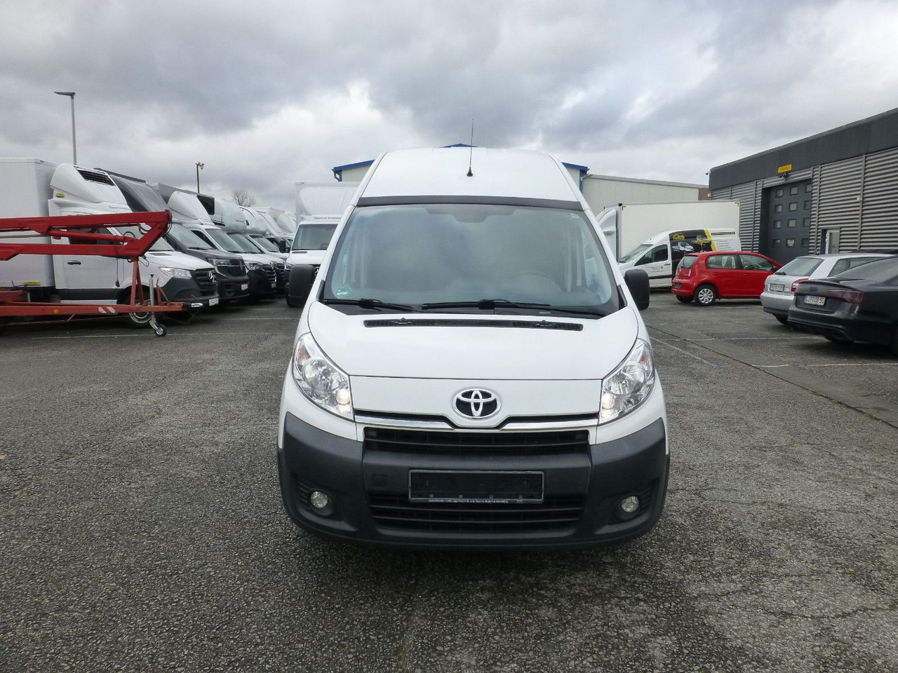 Toyota PROACE 2.0d L2H2 Klima Standheizung - فان المدمجة: صورة 3 Toyota PROACE 2.0d L2H2 Klima Standheizung - فان المدمجة: صورة 3