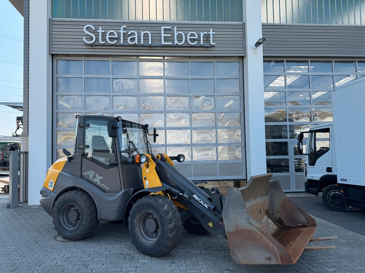 Ahlmann AX 850 / nur: 671h / 11.2022 / Gabel / Schaufel - اللودر بعجل: صورة 1 Ahlmann AX 850 / nur: 671h / 11.2022 / Gabel / Schaufel - اللودر بعجل: صورة 1