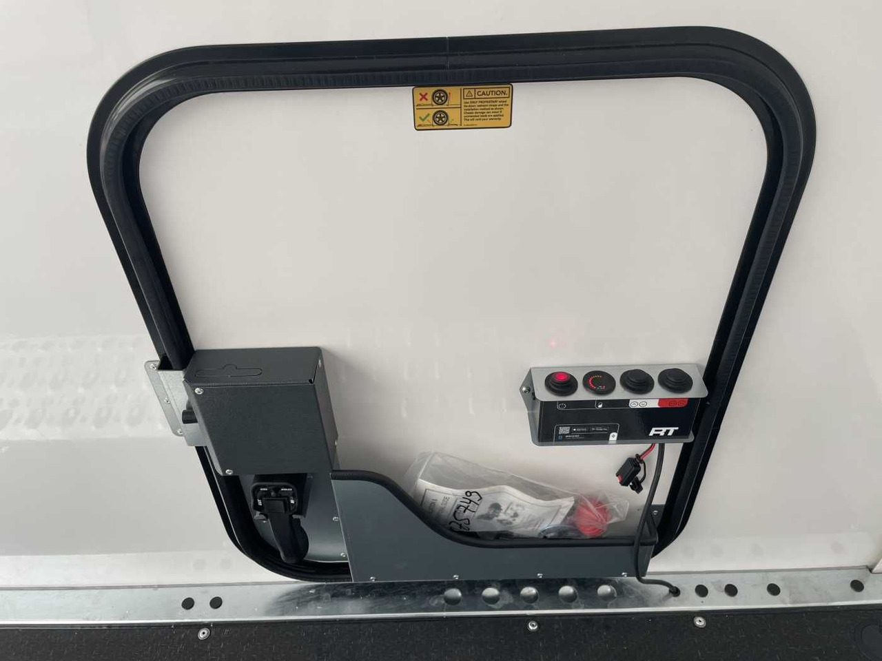 تريلا نقل سيارات Brian James Race Transporter 7 / 6,16 m 3.500 kg: صورة 9