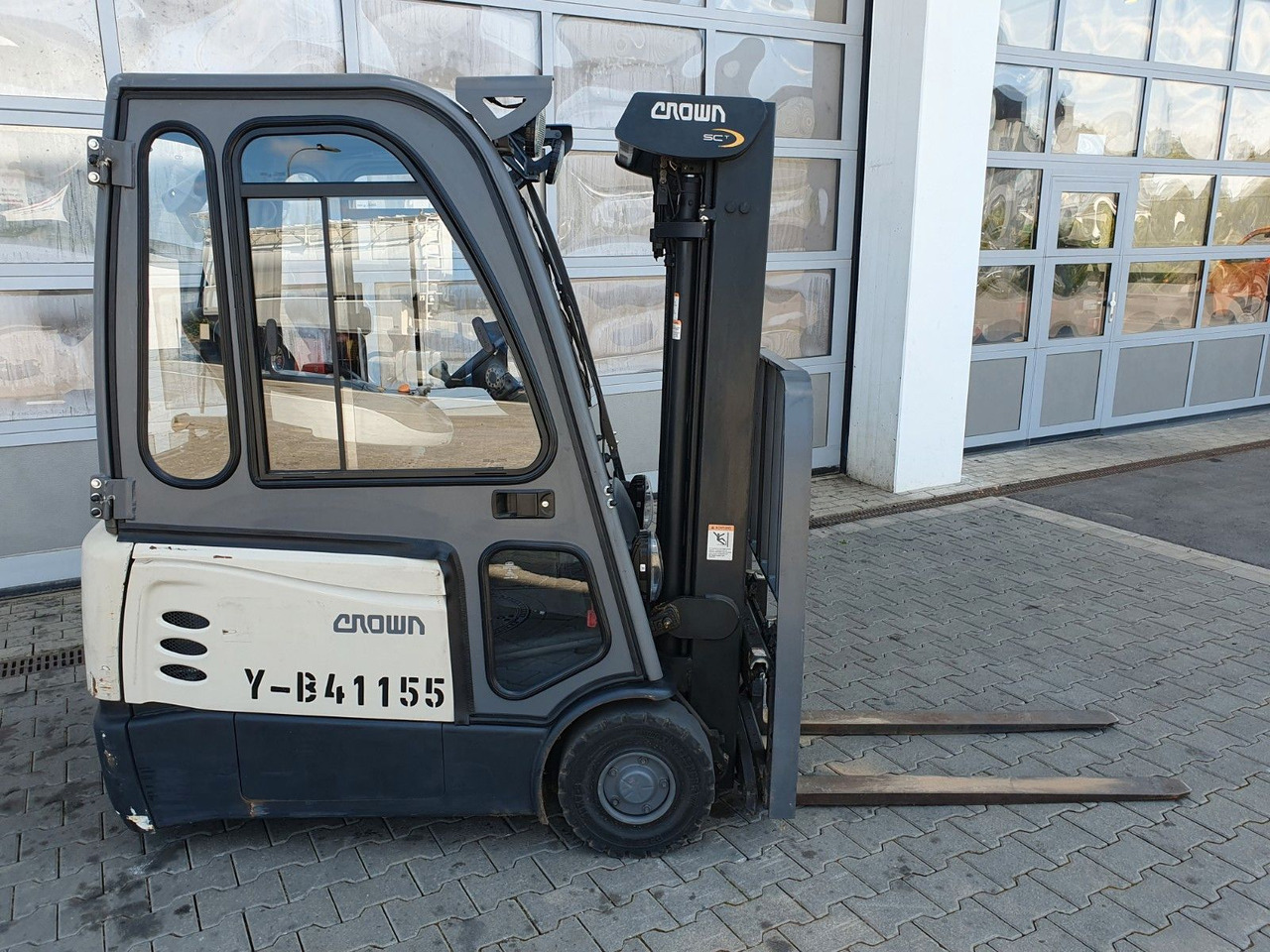 Crown SCT6020-1.3 / Triplex 4,3m / 2.658h / 2020 - رافعة شوكية كهربائية: صورة 2 Crown SCT6020-1.3 / Triplex 4,3m / 2.658h / 2020 - رافعة شوكية كهربائية: صورة 2