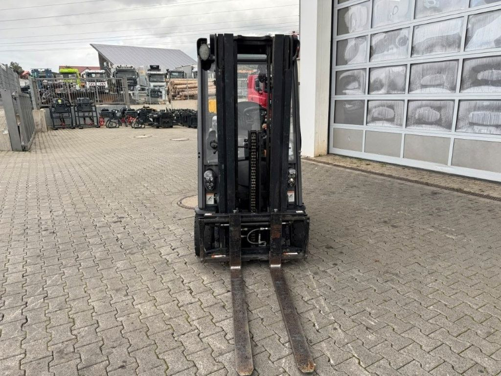 Crown SCT6020-1.3 / Triplex 4,3m / Batterie 06/2020 - رافعة شوكية كهربائية: صورة 4 Crown SCT6020-1.3 / Triplex 4,3m / Batterie 06/2020 - رافعة شوكية كهربائية: صورة 4