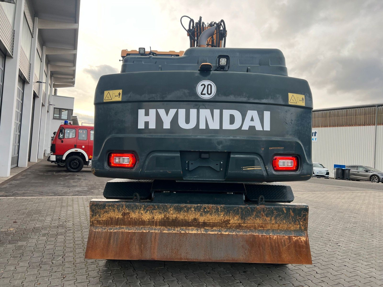 Hyundai HW 160 / OQ 65 / nur 714h! / Löffelpaket - آلات أخرى: صورة 4 Hyundai HW 160 / OQ 65 / nur 714h! / Löffelpaket - آلات أخرى: صورة 4