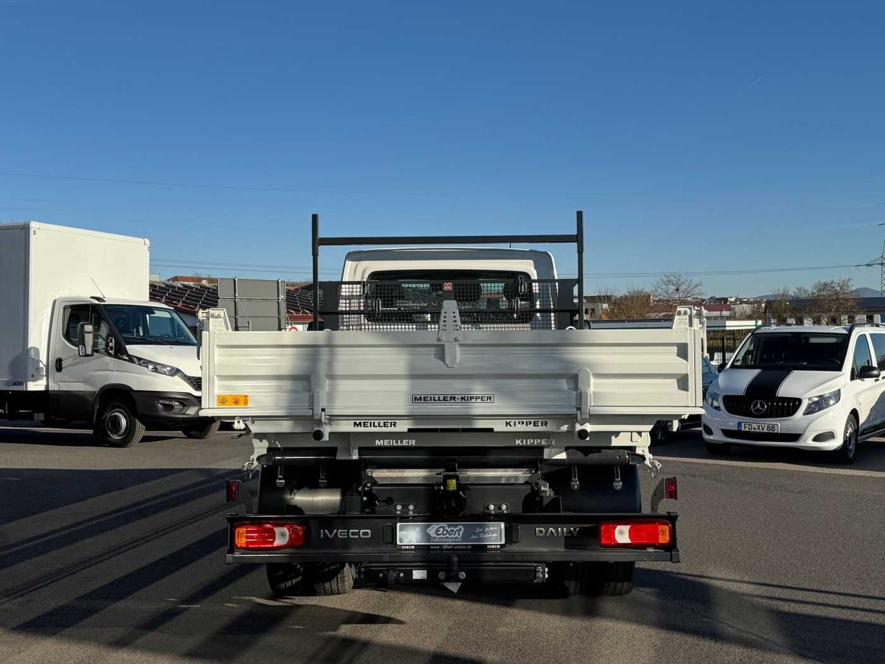 Iveco 70C18H Meiller 3-S.Kipper *2xAHK*Klima* - قلاب صغير: صورة 4 Iveco 70C18H Meiller 3-S.Kipper *2xAHK*Klima* - قلاب صغير: صورة 4
