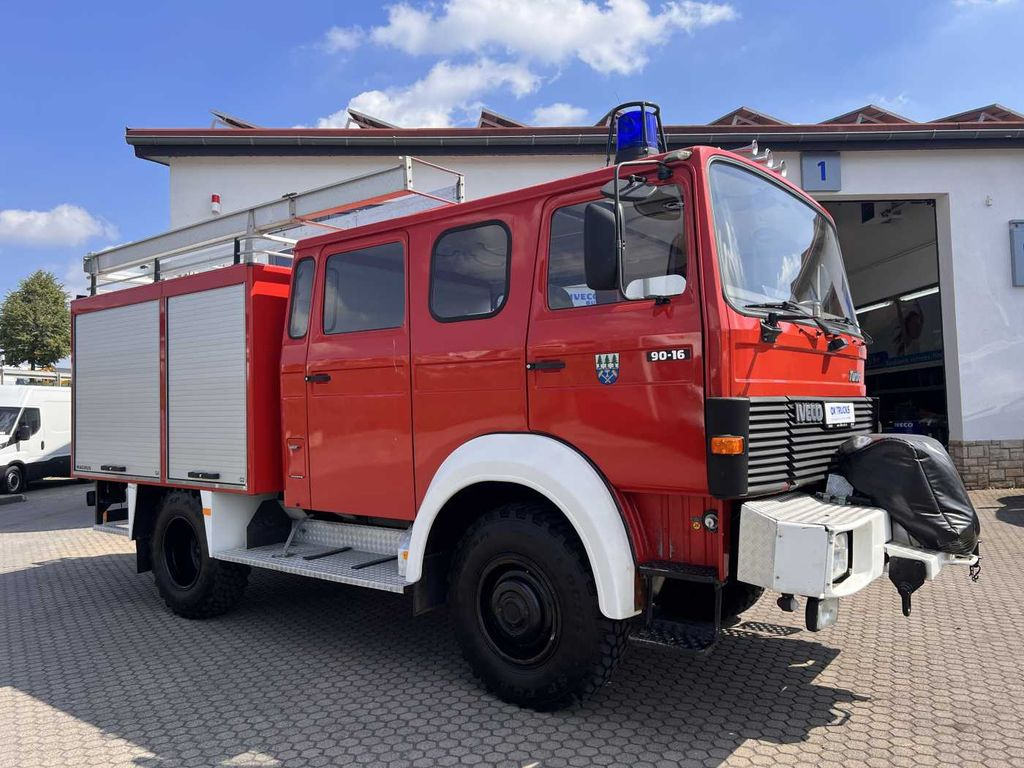 Iveco 75-16 AW 4x4 LF8 Feuerwehr Standheizung 9 Sitze Iveco 75-16 AW 4x4 LF8 Feuerwehr Standheizung 9 Sitze - شاحنة حريق: صورة 5 Iveco 75-16 AW 4x4 LF8 Feuerwehr Standheizung 9 Sitze Iveco 75-16 AW 4x4 LF8 Feuerwehr Standheizung 9 Sitze - شاحنة حريق: صورة 5