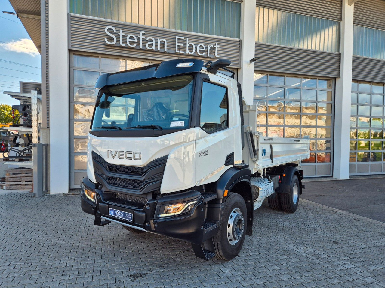 Iveco AD200X46 HR OFF Meiller 3-S.-Kipper *MirrorCam* - شاحنة قلاب: صورة 2 Iveco AD200X46 HR OFF Meiller 3-S.-Kipper *MirrorCam* - شاحنة قلاب: صورة 2
