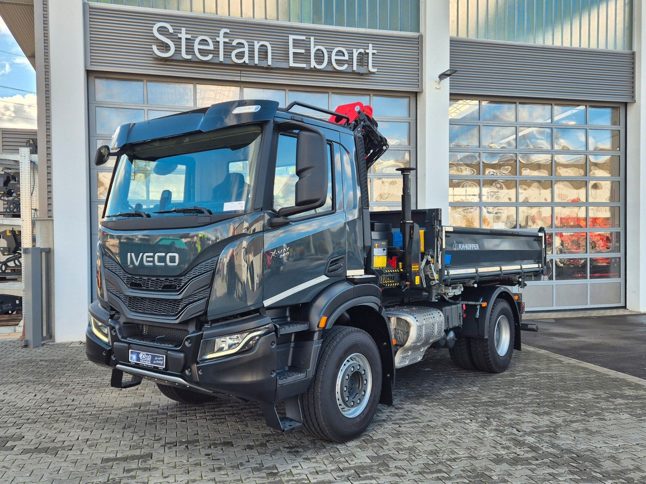 Iveco AD200X46/P HR OFF Palfinger PK 12.501 Funk AHK - شاحنة قلاب, شاحنة كرين: صورة 2 Iveco AD200X46/P HR OFF Palfinger PK 12.501 Funk AHK - شاحنة قلاب, شاحنة كرين: صورة 2
