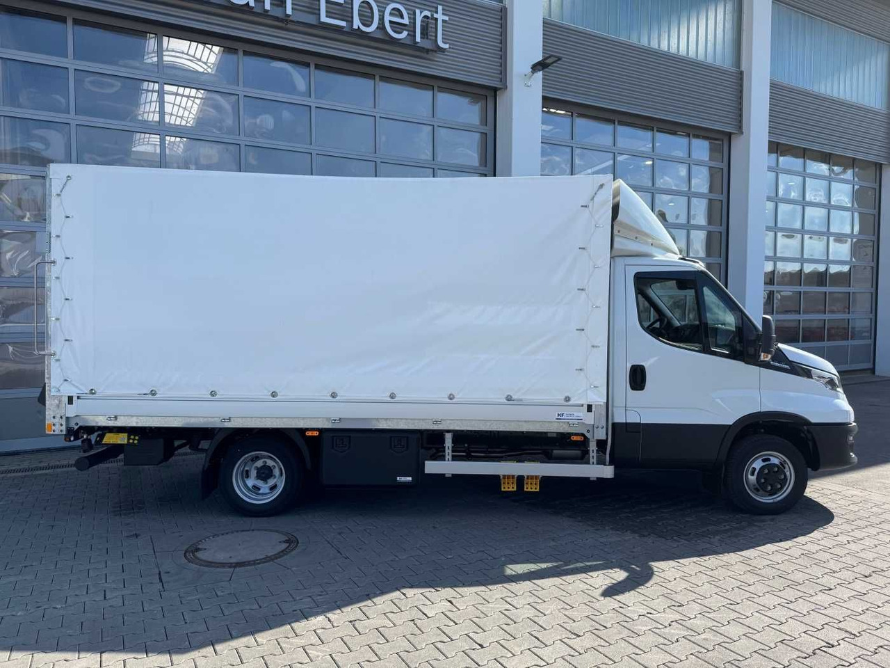Iveco Daily 50C16 HA8 Pritsche+Plane *LBW* 3x - شاحنة مغلقة بستائر جانبية: صورة 2 Iveco Daily 50C16 HA8 Pritsche+Plane *LBW* 3x - شاحنة مغلقة بستائر جانبية: صورة 2