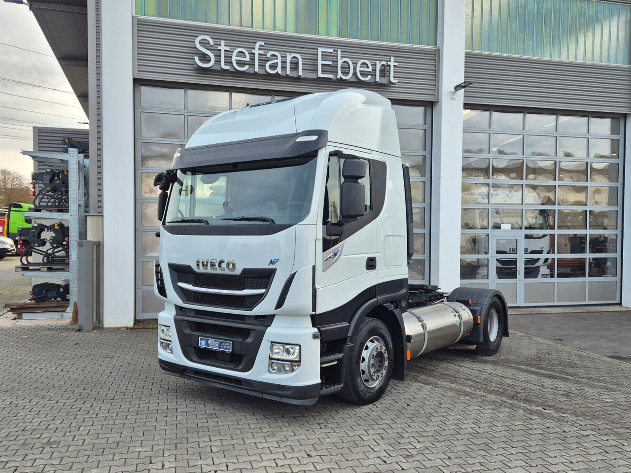 Iveco Stralis 460NP LNG 4x2 3 Stück - رأس تريلا: صورة 1 Iveco Stralis 460NP LNG 4x2 3 Stück - رأس تريلا: صورة 1
