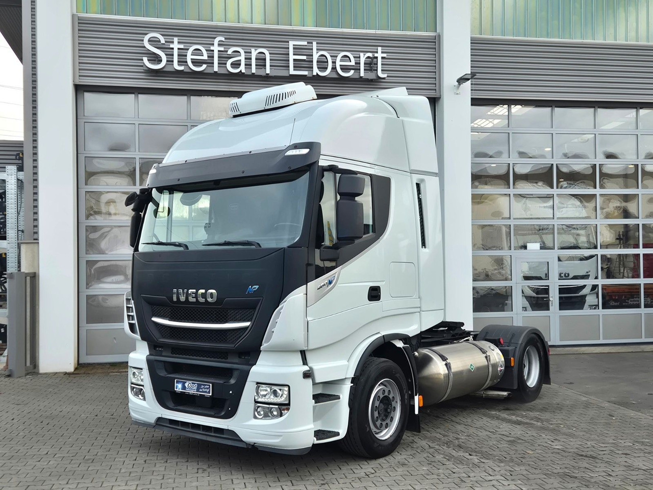 Iveco Stralis 460NP LNG Standklima Xenon 3 Stück - رأس تريلا: صورة 1 Iveco Stralis 460NP LNG Standklima Xenon 3 Stück - رأس تريلا: صورة 1