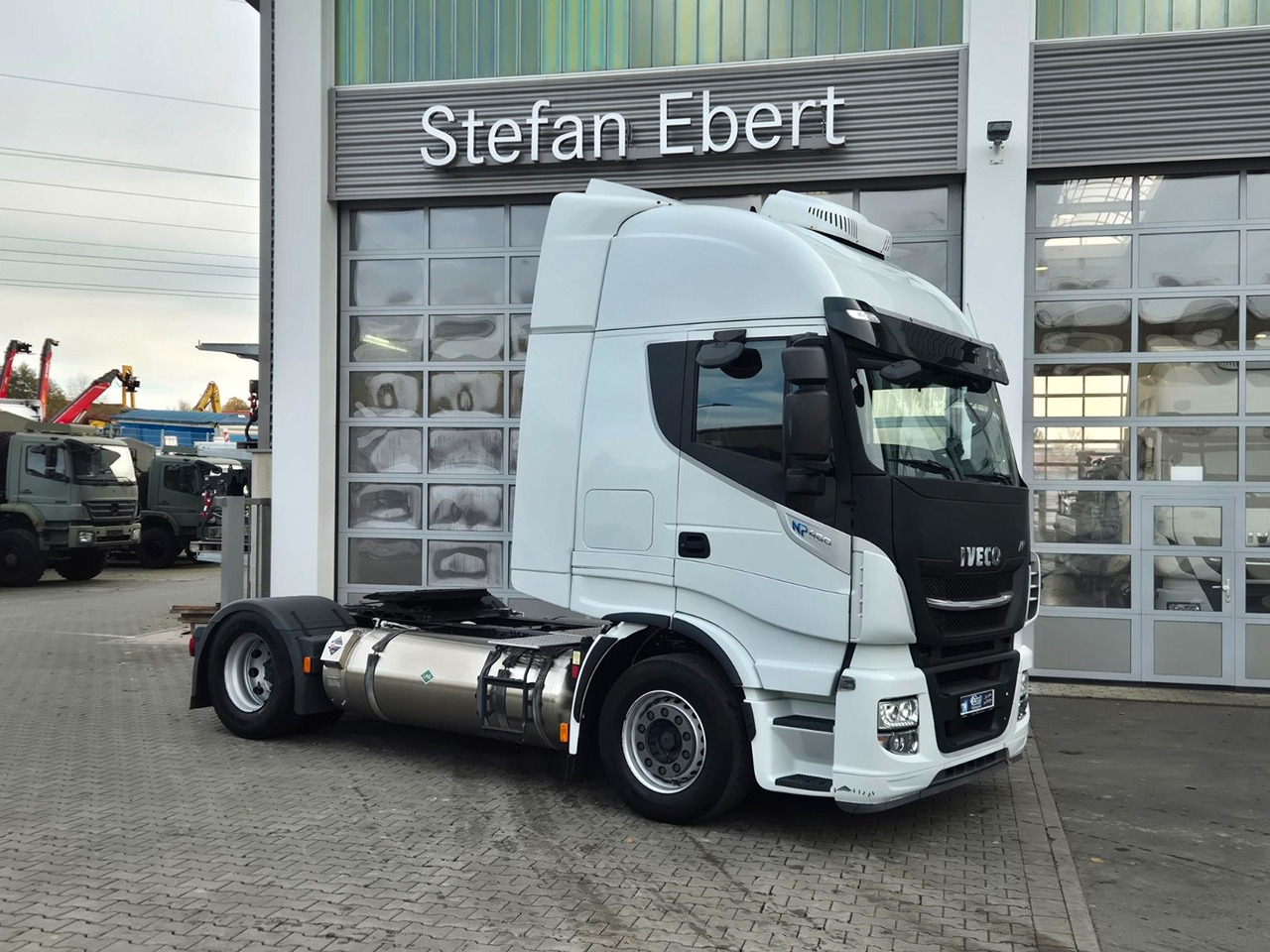 Iveco Stralis 460NP LNG Standklima Xenon 3 Stück - رأس تريلا: صورة 4 Iveco Stralis 460NP LNG Standklima Xenon 3 Stück - رأس تريلا: صورة 4