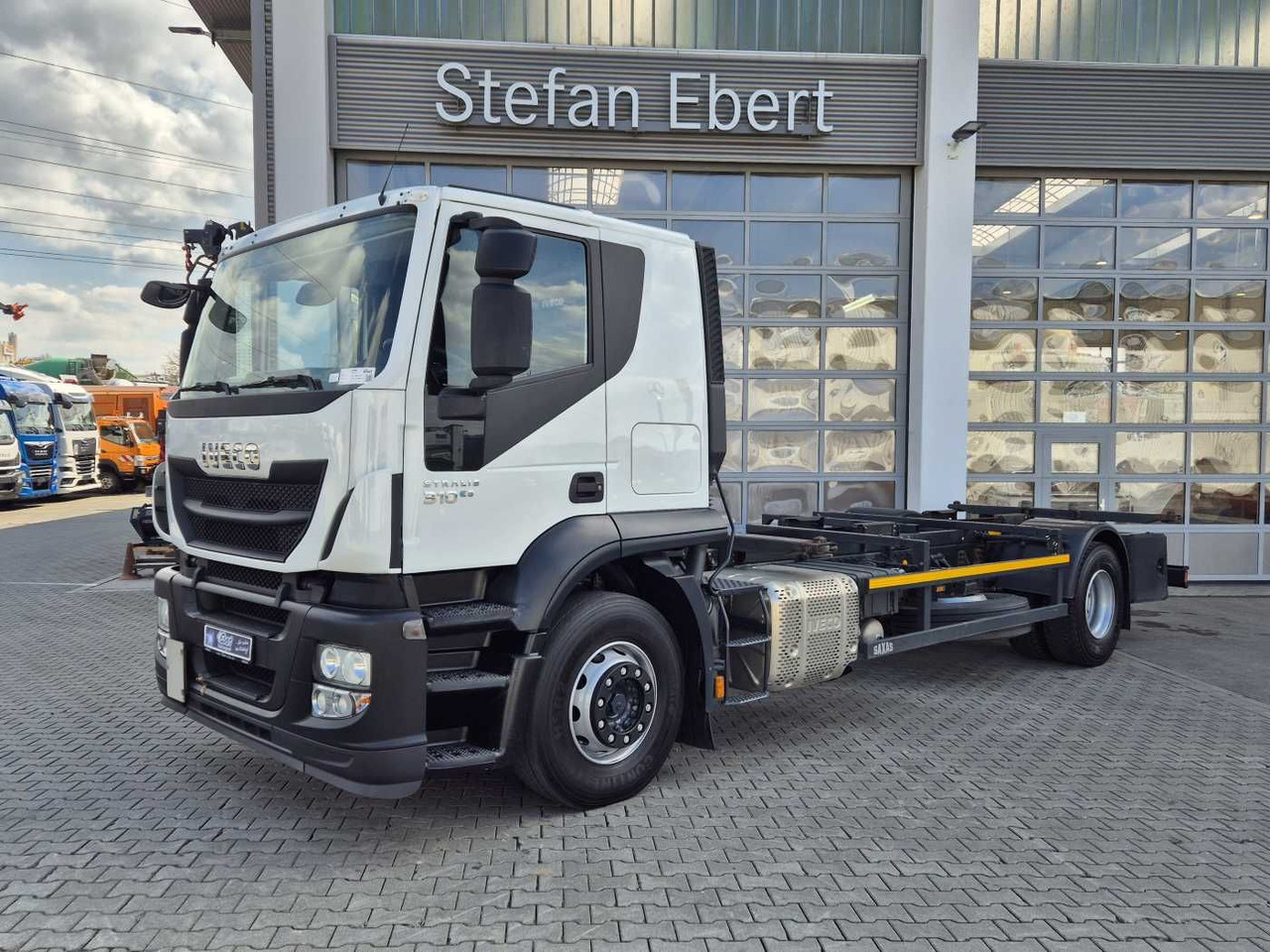 Iveco Stralis AT190S31/P BDF Klima Standh. AHK Bett - ناقلة حاويات/ شاحنة حاويات: صورة 1 Iveco Stralis AT190S31/P BDF Klima Standh. AHK Bett - ناقلة حاويات/ شاحنة حاويات: صورة 1