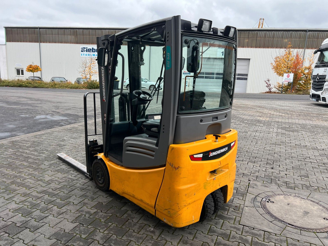 Jungheinrich EFG 215 / Triplex 4.25m / 1.851h / Batterie 2023 - رافعة شوكية كهربائية: صورة 5 Jungheinrich EFG 215 / Triplex 4.25m / 1.851h / Batterie 2023 - رافعة شوكية كهربائية: صورة 5