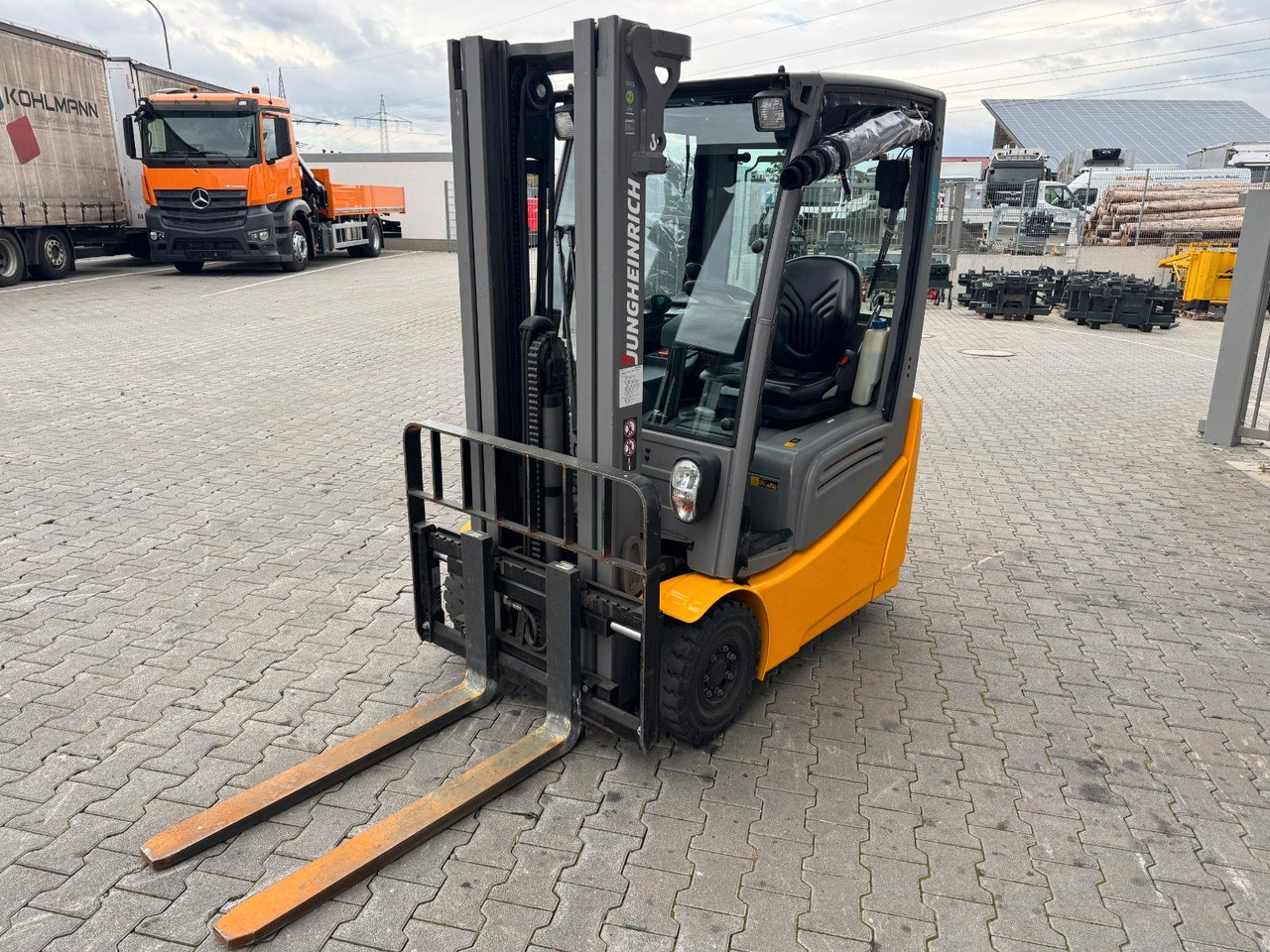 Jungheinrich EFG 215 / Triplex: 4.25m! / SS / 4.168h / 2024 - رافعة شوكية كهربائية: صورة 5 Jungheinrich EFG 215 / Triplex: 4.25m! / SS / 4.168h / 2024 - رافعة شوكية كهربائية: صورة 5
