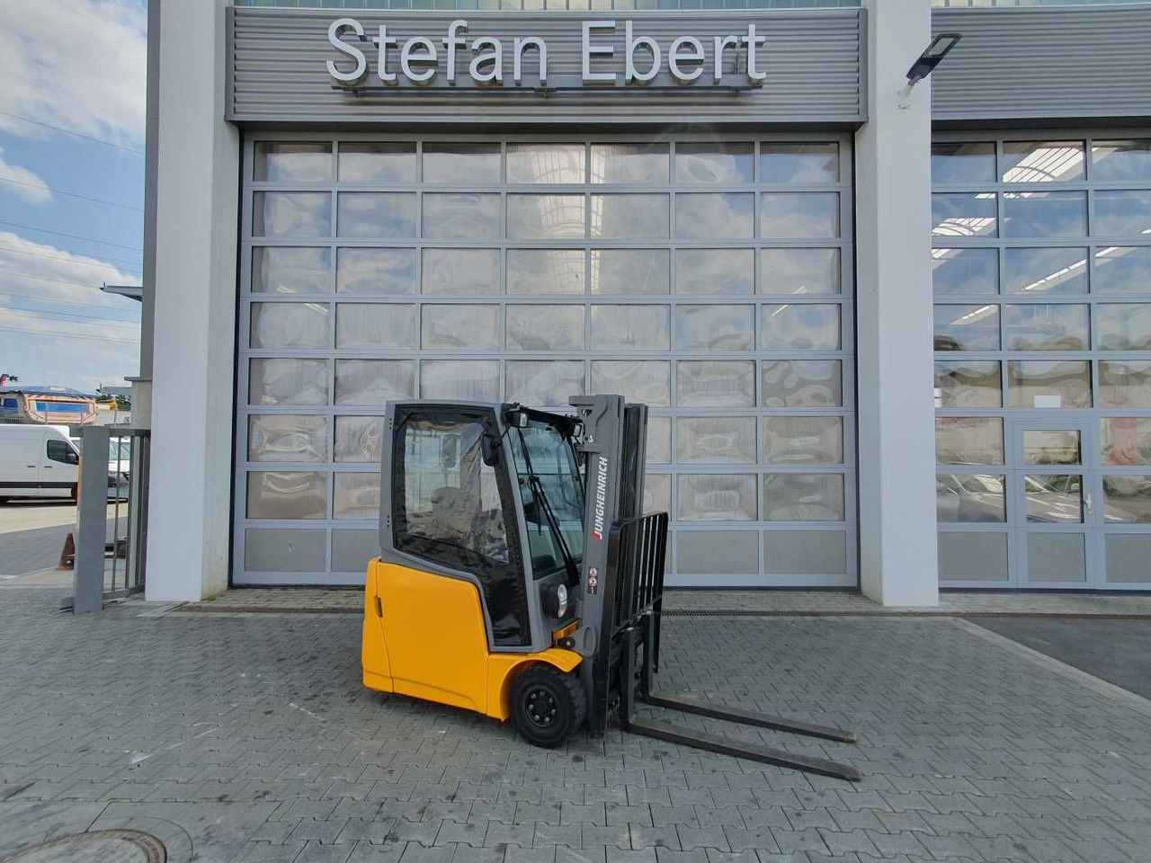 Jungheinrich EFG 215 / Triplex 4.25m / SS / nur 1.680h / 2021 - رافعة شوكية كهربائية: صورة 1 Jungheinrich EFG 215 / Triplex 4.25m / SS / nur 1.680h / 2021 - رافعة شوكية كهربائية: صورة 1
