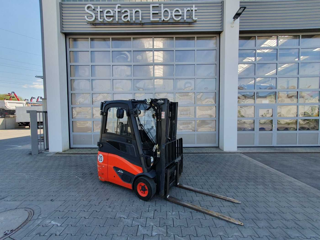 Linde E14 - 01 / Triplex: 4.10m! / SS / nur 2.899h! - رافعة شوكية كهربائية: صورة 1 Linde E14 - 01 / Triplex: 4.10m! / SS / nur 2.899h! - رافعة شوكية كهربائية: صورة 1