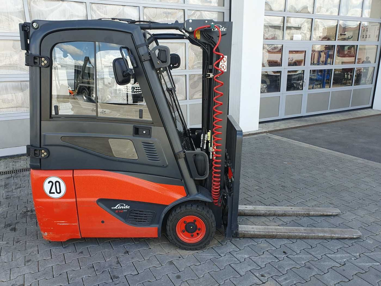 Linde E14 - 02 / Triplex: 4.00m! / SS / 855h! / 2021 - رافعة شوكية كهربائية: صورة 2 Linde E14 - 02 / Triplex: 4.00m! / SS / 855h! / 2021 - رافعة شوكية كهربائية: صورة 2