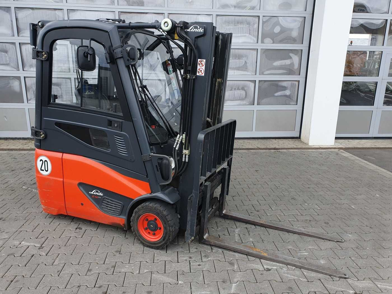 Linde E14 - 02 / Triplex: 4.00m! / SS / nur 2.119h! - رافعة شوكية كهربائية: صورة 2 Linde E14 - 02 / Triplex: 4.00m! / SS / nur 2.119h! - رافعة شوكية كهربائية: صورة 2