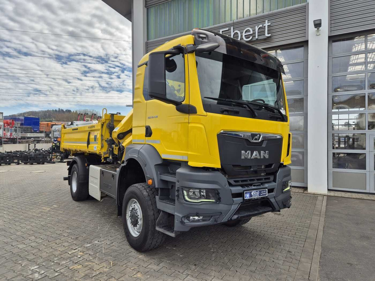 MAN TGS 18.430 4x4 BL Kran HMF 1130K-RCS Funk AHK - شاحنة كرين: صورة 3 MAN TGS 18.430 4x4 BL Kran HMF 1130K-RCS Funk AHK - شاحنة كرين: صورة 3