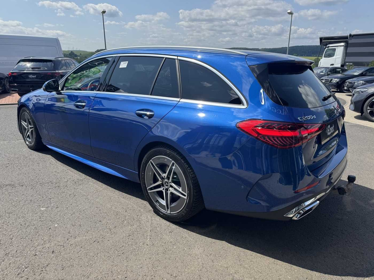 Mercedes-Benz C 200d AMG+Pano+Distr+Digital+AHK+HUD+360+IHC+ - سيارة: صورة 3 Mercedes-Benz C 200d AMG+Pano+Distr+Digital+AHK+HUD+360+IHC+ - سيارة: صورة 3