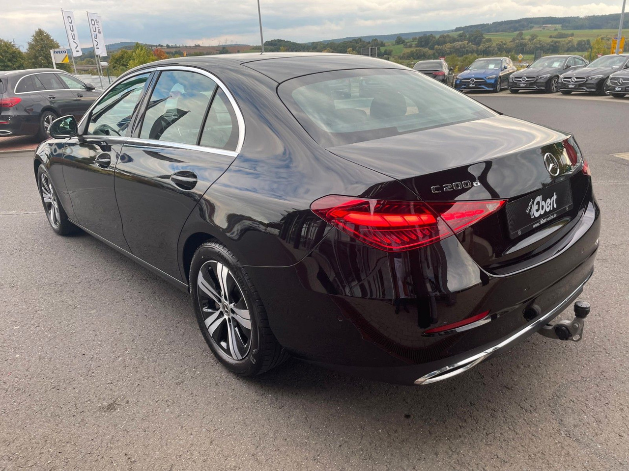 Mercedes-Benz C 200d AVANTGARDE LED+AHK+RKamera+MBUX+ - سيدان: صورة 3 Mercedes-Benz C 200d AVANTGARDE LED+AHK+RKamera+MBUX+ - سيدان: صورة 3