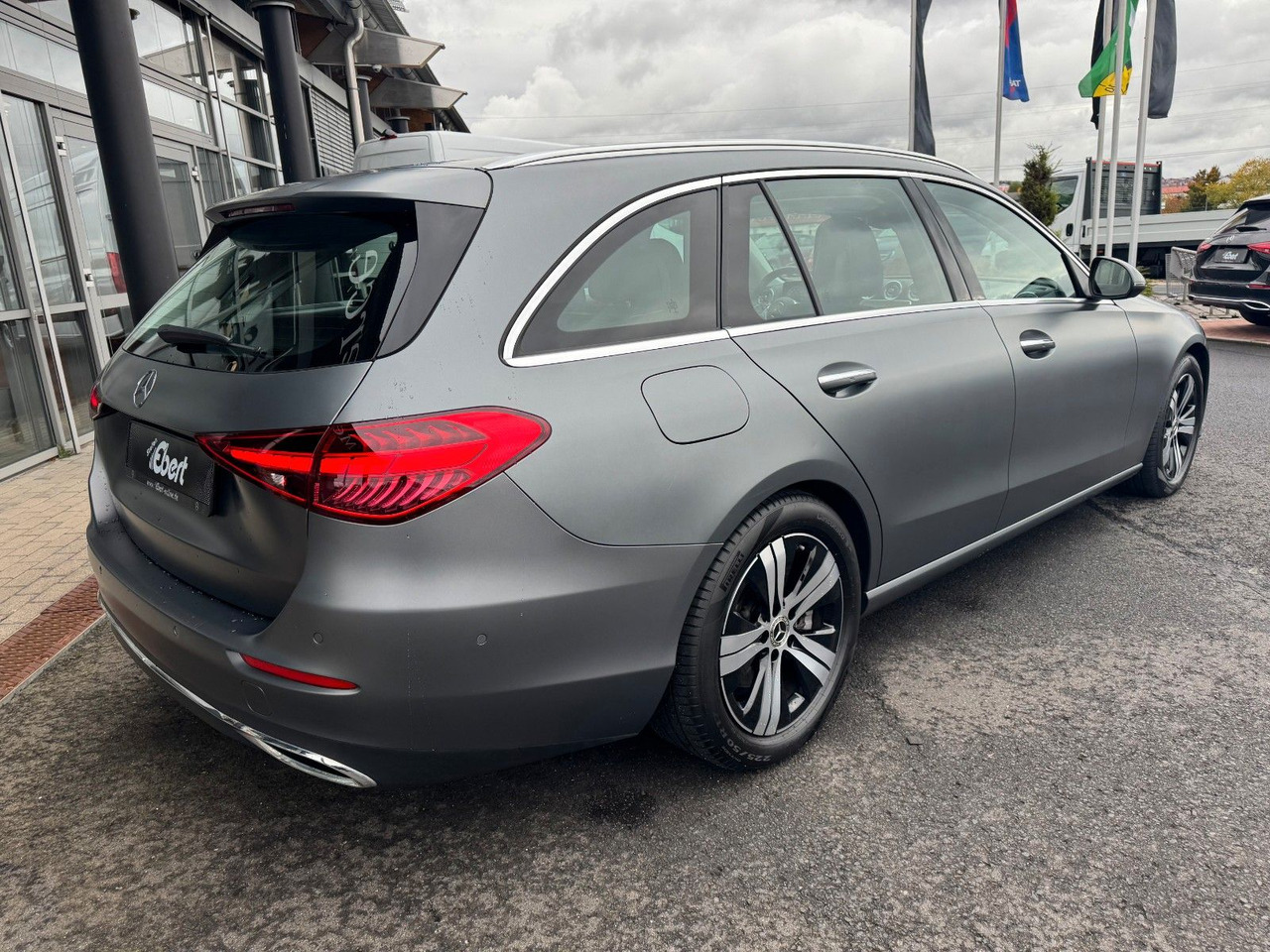 Mercedes-Benz C 220 d T AVANTGARDE AHK+Memory+HUD+Distr+Keyles - سيارة ستيشن: صورة 4 Mercedes-Benz C 220 d T AVANTGARDE AHK+Memory+HUD+Distr+Keyles - سيارة ستيشن: صورة 4