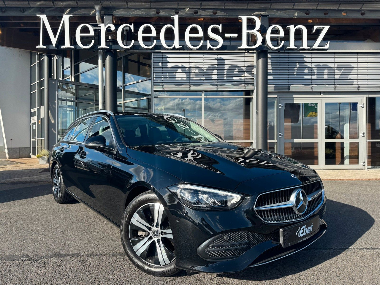 Mercedes-Benz C 300d T Avantgarde+RKamera+TotW+Ambiente - سيارة ستيشن: صورة 1 Mercedes-Benz C 300d T Avantgarde+RKamera+TotW+Ambiente - سيارة ستيشن: صورة 1
