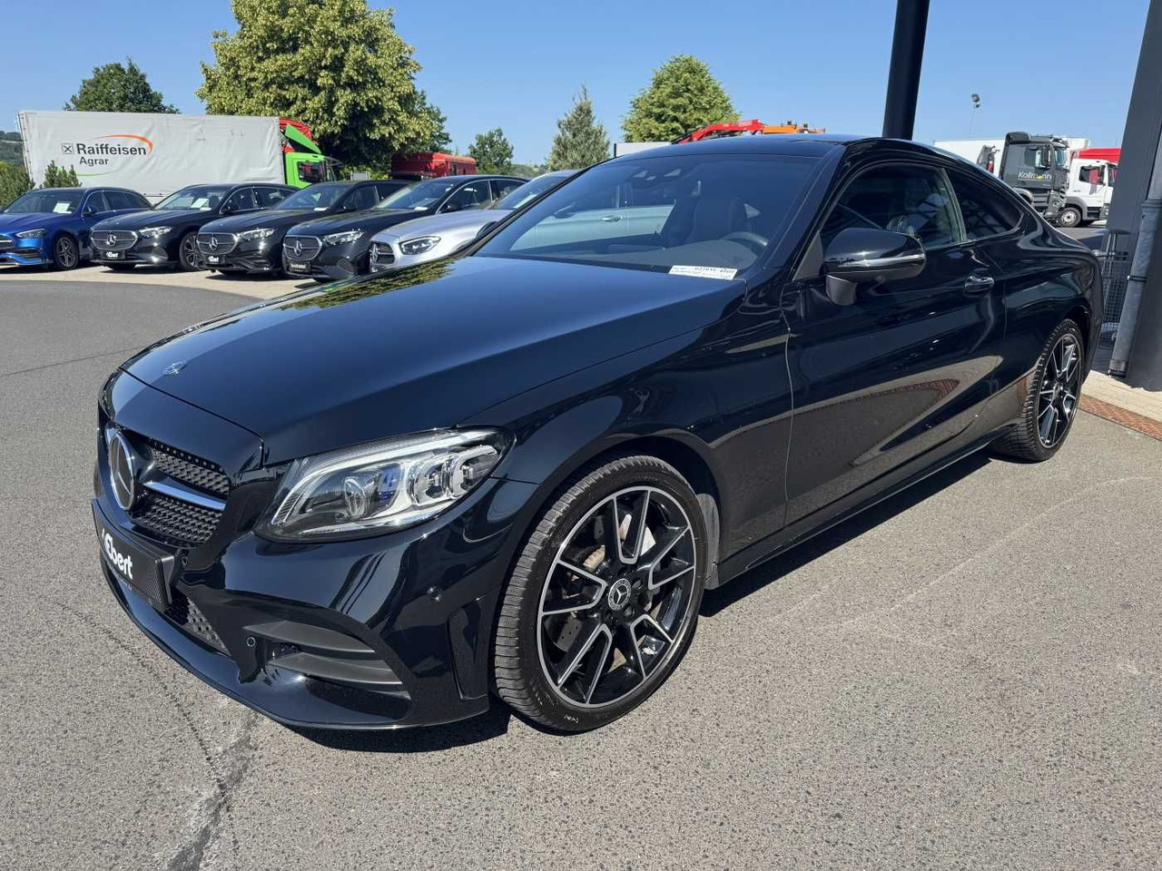 Mercedes-Benz C 400 4M AMG Coupe Pano+Burm+Distr+Memory+360 - سيارة: صورة 2 Mercedes-Benz C 400 4M AMG Coupe Pano+Burm+Distr+Memory+360 - سيارة: صورة 2