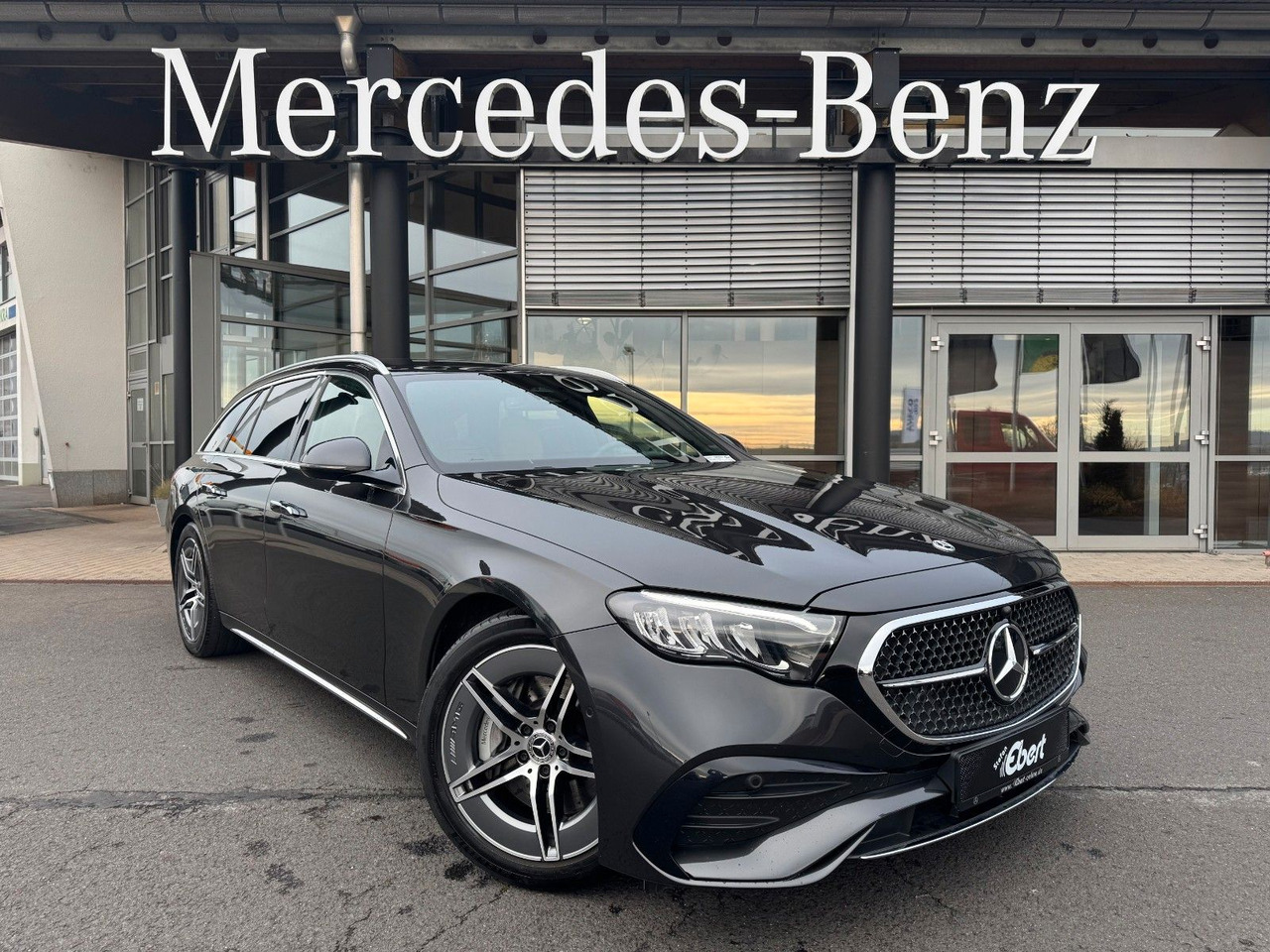 Mercedes-Benz E 220d T AMG+Hyperscreen+Leder+AHK+DistrPro+STH - سيارة ستيشن: صورة 1 Mercedes-Benz E 220d T AMG+Hyperscreen+Leder+AHK+DistrPro+STH - سيارة ستيشن: صورة 1