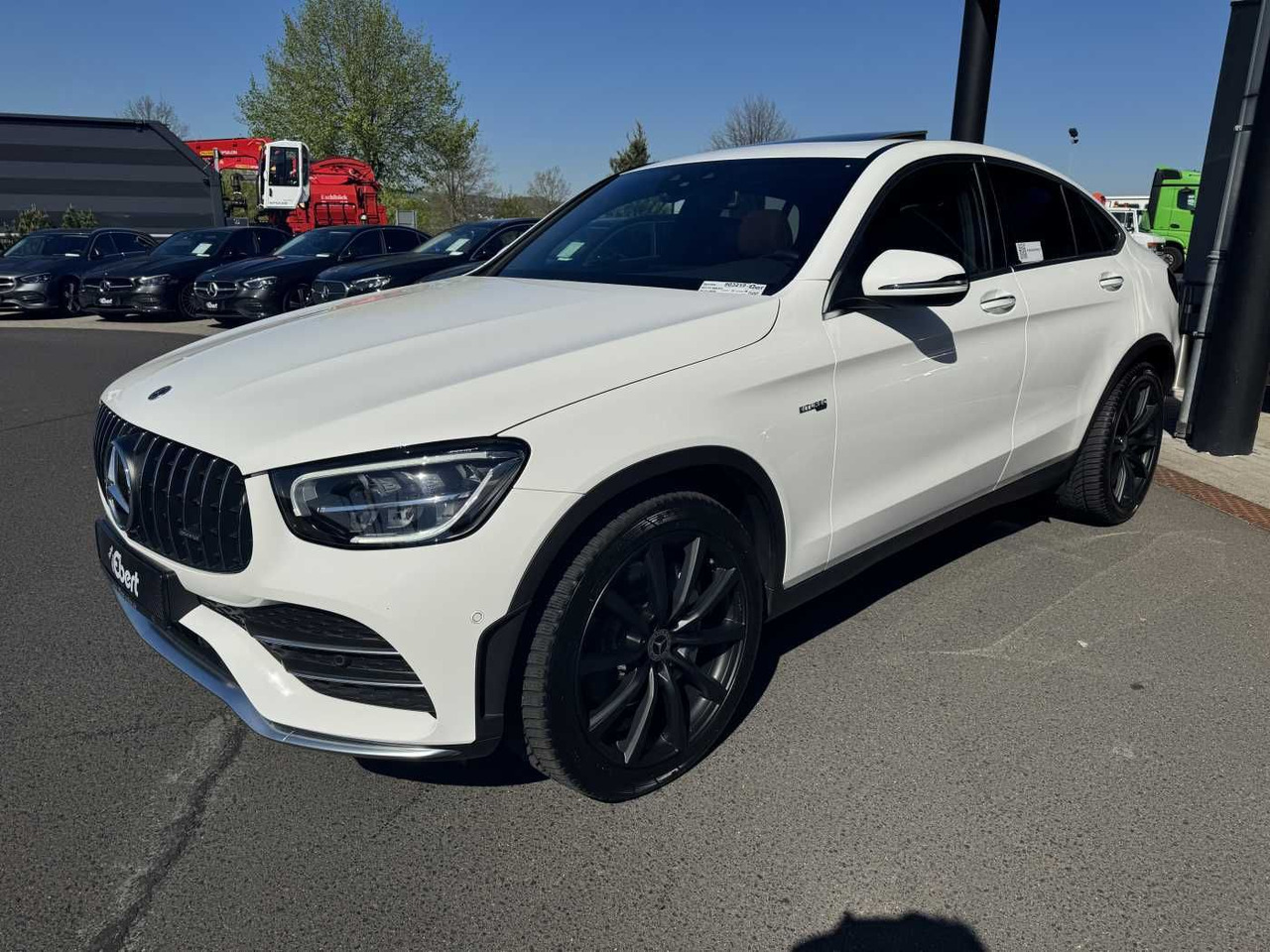 Mercedes-Benz GLC 43 AMG Coupe AirM+Memory+RFK+ SPUR+TOTW+ESD - سيارة: صورة 2 Mercedes-Benz GLC 43 AMG Coupe AirM+Memory+RFK+ SPUR+TOTW+ESD - سيارة: صورة 2