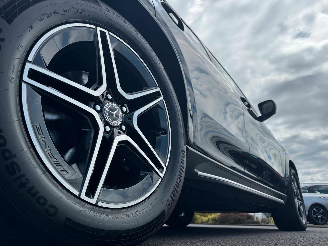 Mercedes-Benz GLE 350de 4M AMG+Pano+AHK+Burm+Distr++HUD+360+ - سيارة دفع رباعي: صورة 5 Mercedes-Benz GLE 350de 4M AMG+Pano+AHK+Burm+Distr++HUD+360+ - سيارة دفع رباعي: صورة 5