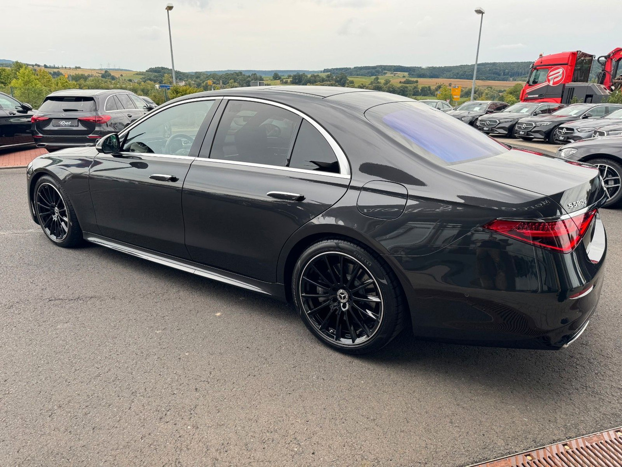 Mercedes-Benz S 580e AMG+Pano+Digital+Burm+3D+AirM+HUD+360+ - سيدان: صورة 3 Mercedes-Benz S 580e AMG+Pano+Digital+Burm+3D+AirM+HUD+360+ - سيدان: صورة 3