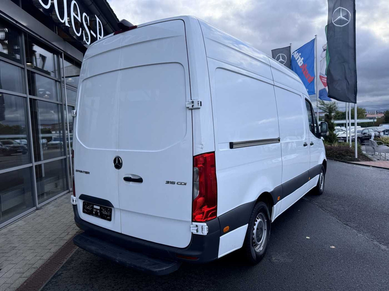 Mercedes-Benz Sprinter 316 CDI 3665 Klima Kamera MBUX SHZ - فان: صورة 4 Mercedes-Benz Sprinter 316 CDI 3665 Klima Kamera MBUX SHZ - فان: صورة 4