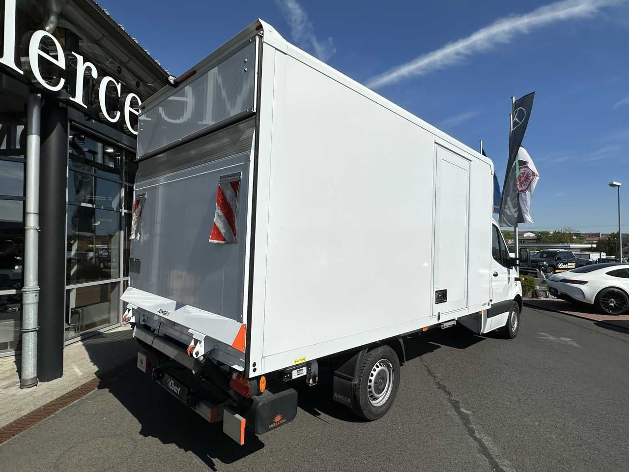 Mercedes-Benz Sprinter 317 CDI Koffer LBW Schwing Klima Kamera - شاحنة بصندوق مغلق: صورة 4 Mercedes-Benz Sprinter 317 CDI Koffer LBW Schwing Klima Kamera - شاحنة بصندوق مغلق: صورة 4